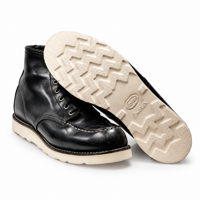 Schwarze Red Wing Boots mit heller Vibram Morflex Sohle